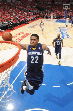 他不仅需要 他不仅需要