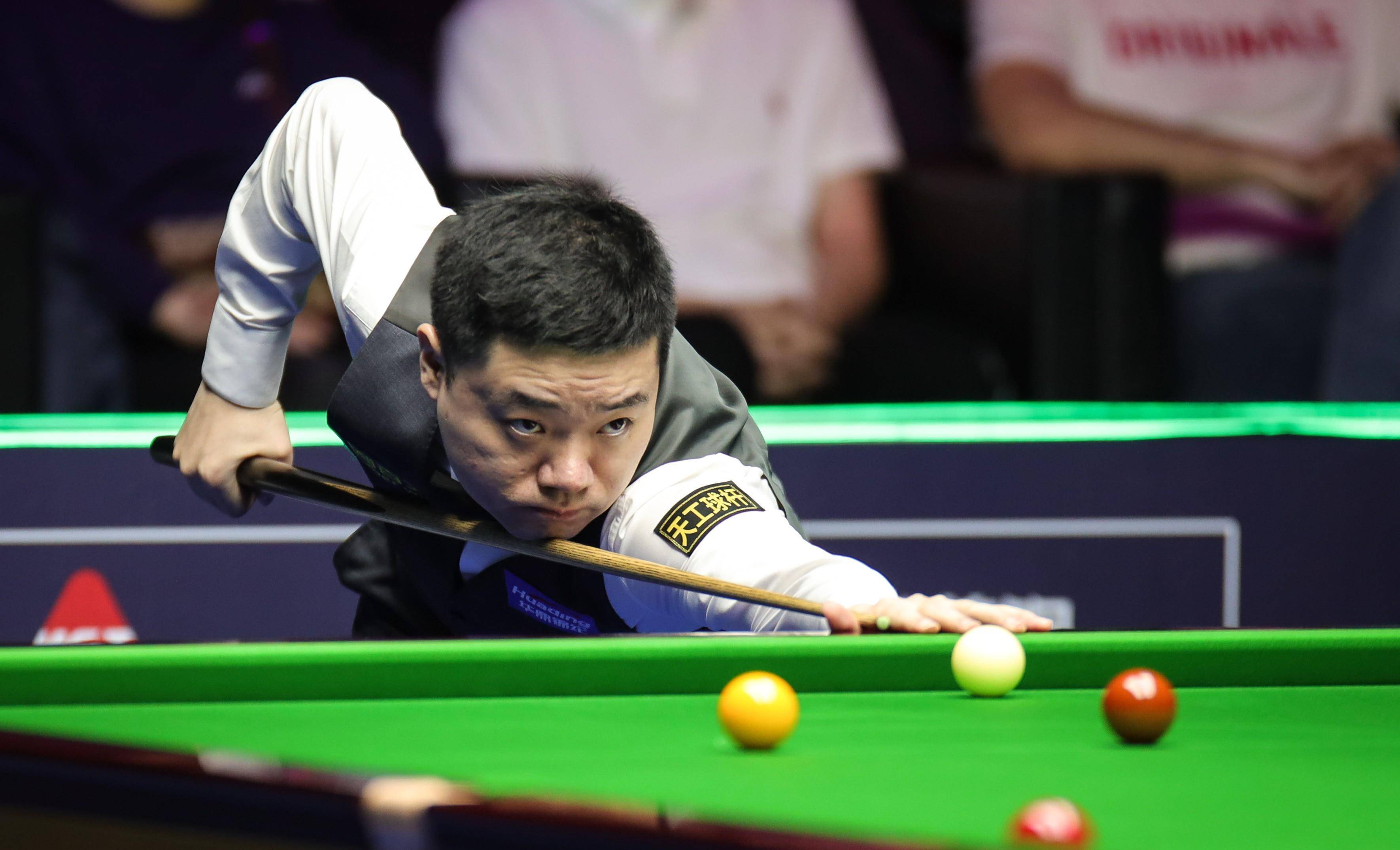 带上了更多 带上了更多