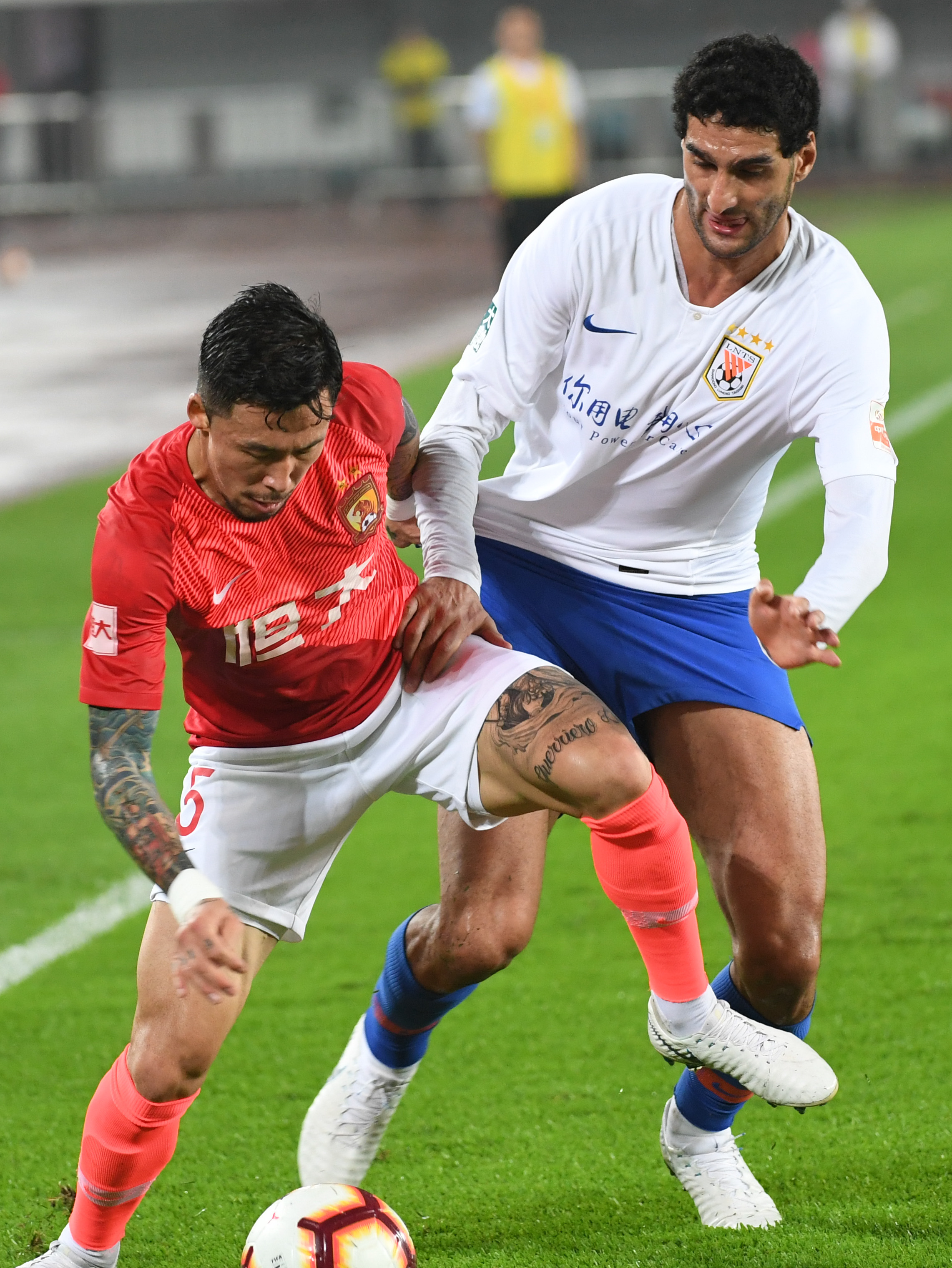 弧顶后撤步 弧顶后撤步